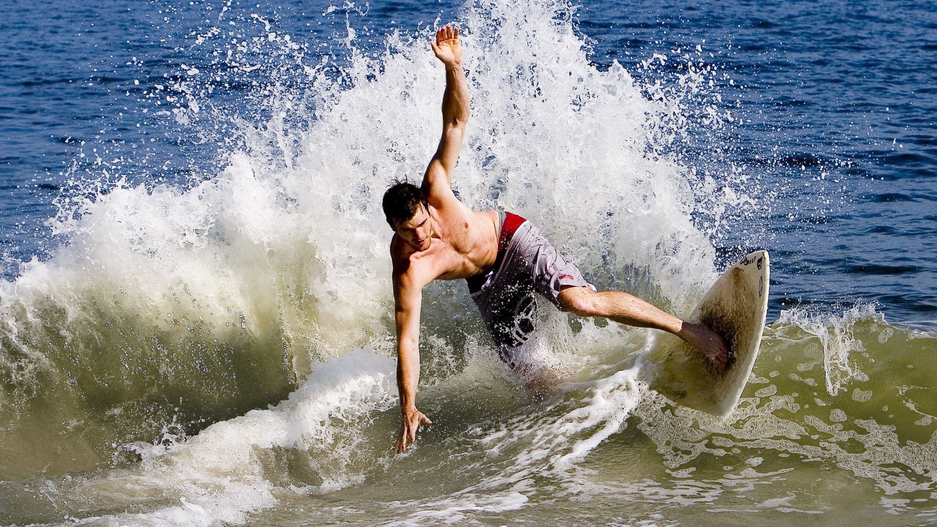 《AI驱动的战术分析：新思路助力职业战队》，ai芯片驱动